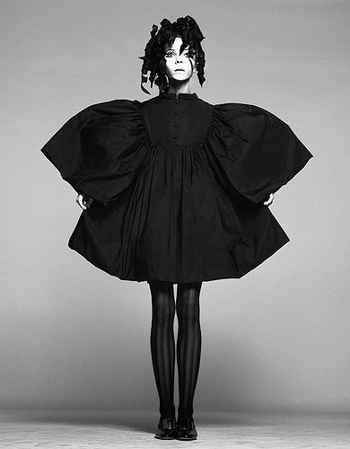 60s icon penelope tree looks both sweet and kinda goth in this cool oversized frock.