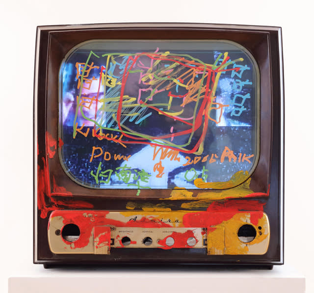  Nam June Paik , Knock Down, 2005 