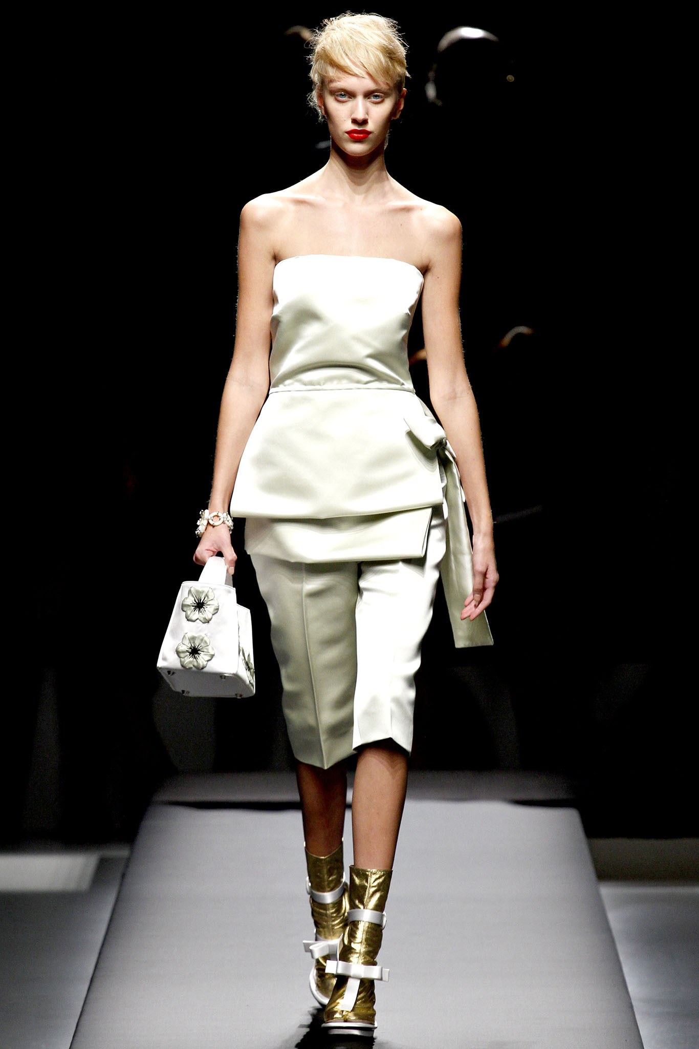 против моды. найти моду. Emilio pucci коллекции. оскар де ларента. Prada 2013 весна лето.