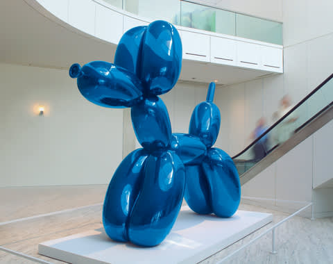  Jeff Koons , Balloon Dog 