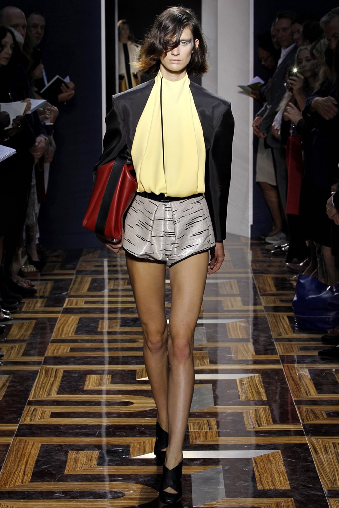 Balenciaga S/S 2012 - Minnie Muse