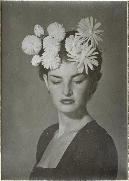Lv ss 2007   man ray 1946  frida kahlo inspired white flower halo