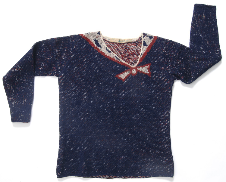 Schiaparelli bowknot sweater  1927