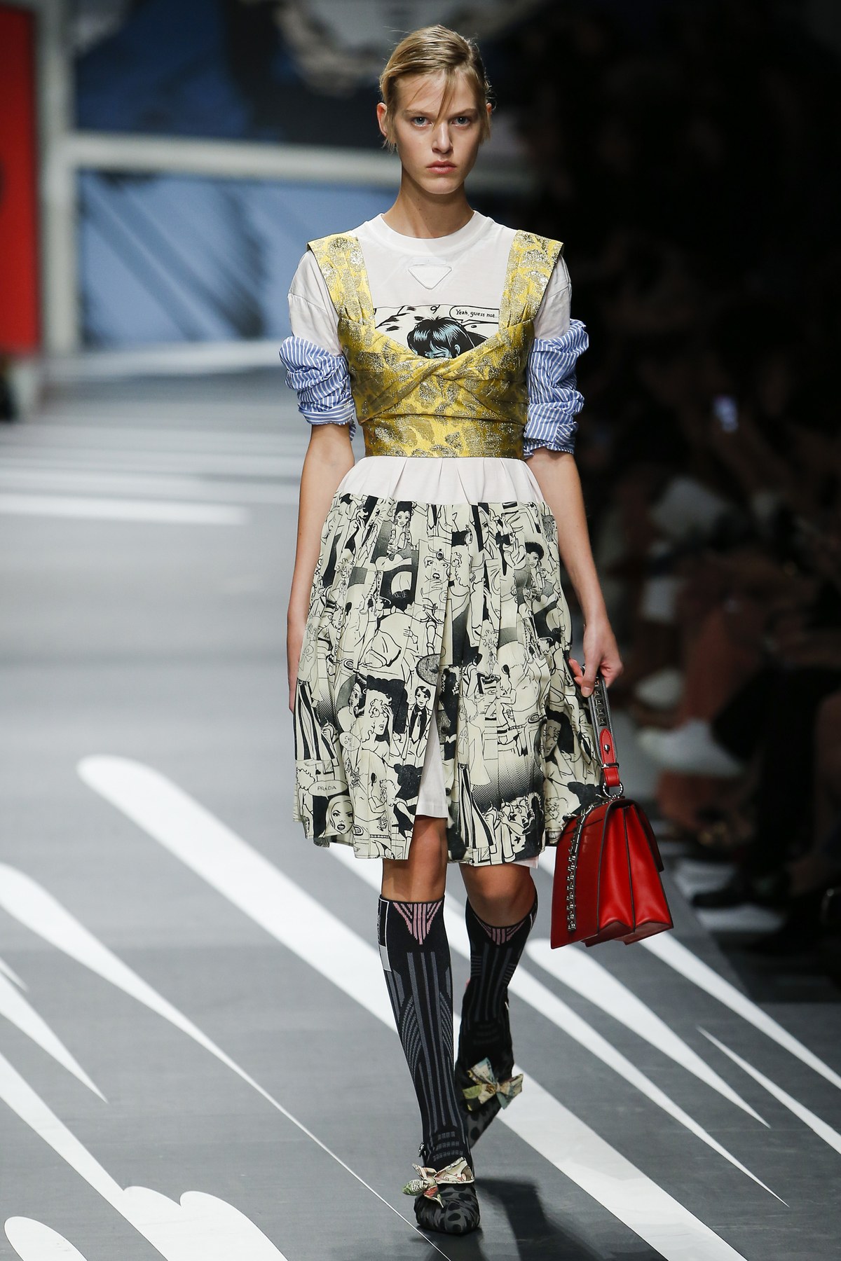 スカート PRADA 2018 collection roze flower black Prada Spring/Summer 2018 Women's Collection - Fashion