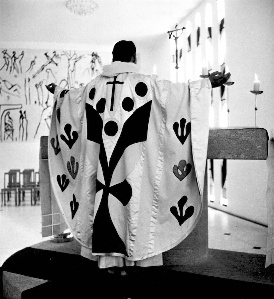 Henri Matisse, Chapel and Priest Vestments, 1949-1951 