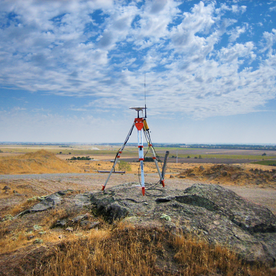 An RTK base station is used to improve the positioning of equipment in a rugged environment.