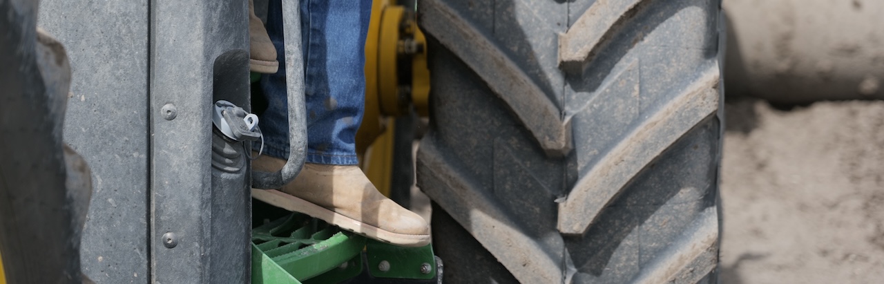 Blog – Image – Driving Your Farm Forward – Hero