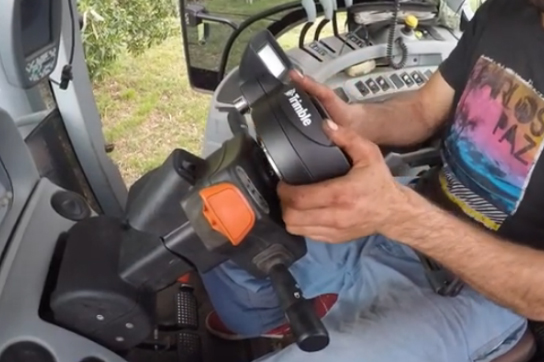 Trimble EZ-Pilot Pro / GFX-750 / NAV-900 en New Holland T7