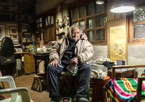 LA PAZ DEL GUERRERO: ADIÓS A PEPE MUJICA