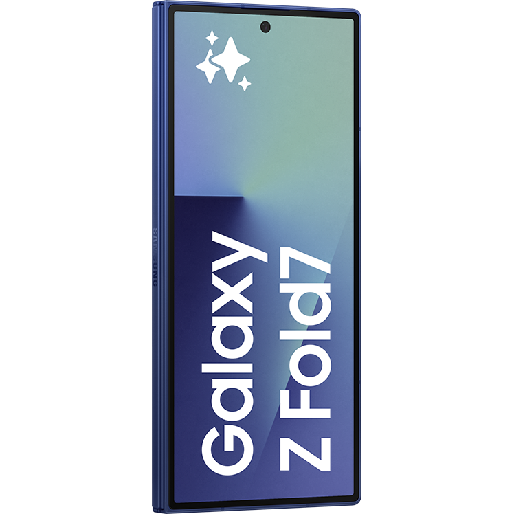 Samsung Galaxy Z Fold7 i silver, visad snett framifrån i hopfällt läge, med extern skärm påslagen.