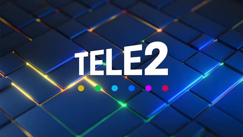 Tele2 Logotyp mot blå bakgrund
