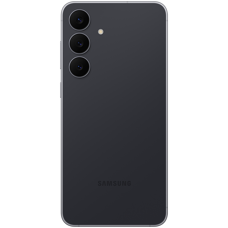 Svart Samsung Galaxy S25 FE sedd bakifrån med tre vertikalt placerade kameralinser i övre vänstra hörnet.