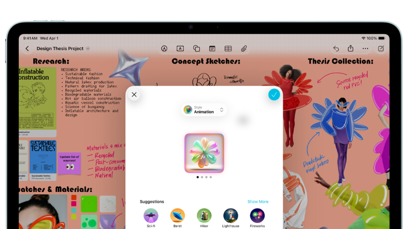 Surfplatta visar designprojekt med forskningsanteckningar, konceptskisser och färgglada illustrationer av kläder i röda och blå toner.