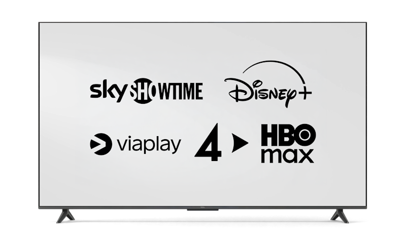 En TV-skärm visar logotyper för SkyShowtime, Disney+, Viaplay, TV4 och HBO Max mot vit bakgrund.