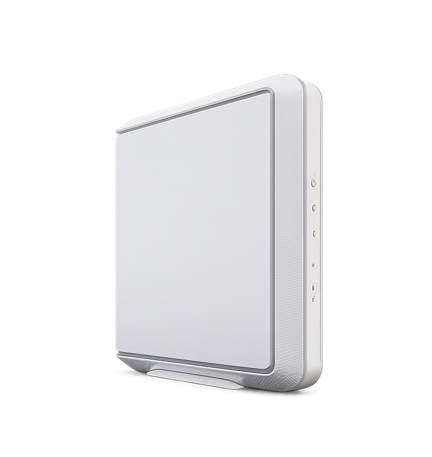 Vit, fyrkantig router med rundade hörn och sidoknappar.