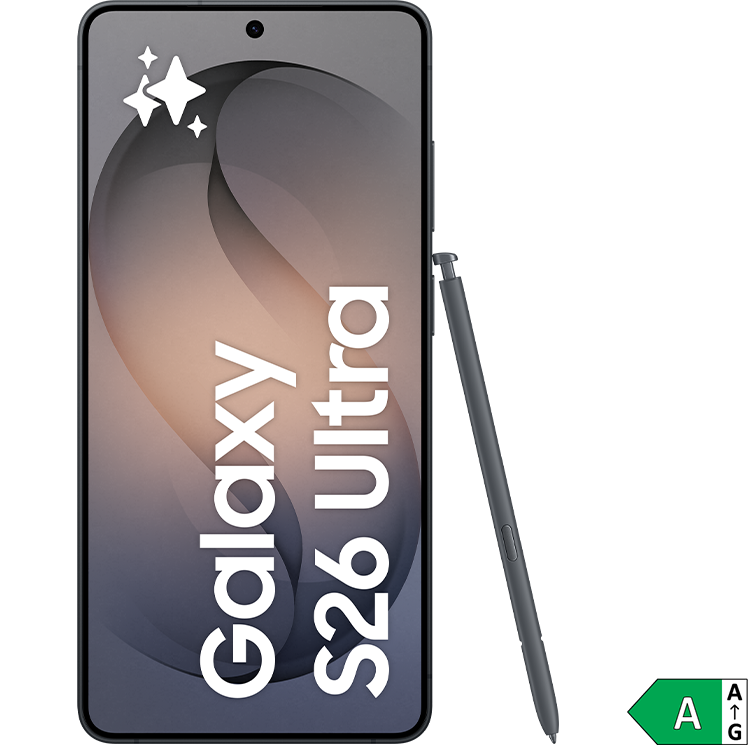 Samsung Galaxy S26 Ultra-smartphone med grå bakgrund och en svart S Pen-penna bredvid. Energimärkning A visas i hörnet.