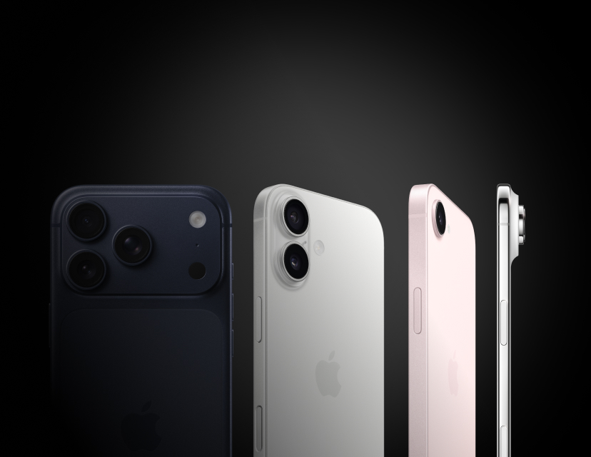 Fyra iPhone-modeller visade bakifrån i olika färger: mörkblå, vit, rosa och silver, mot mörk bakgrund.