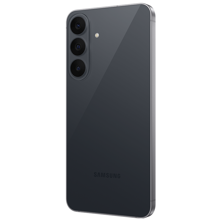 Samsung-smartphone i grå färg sedd bakifrån, med trippelkamera och Samsung-logotyp synlig.