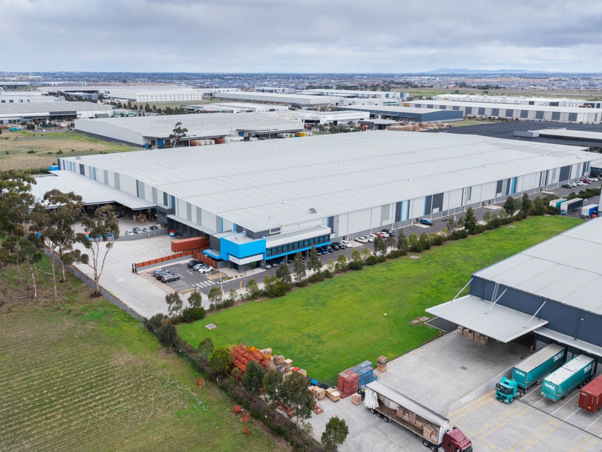 Image: [Hero] West Industry Park II, 52 Dunmore, 105