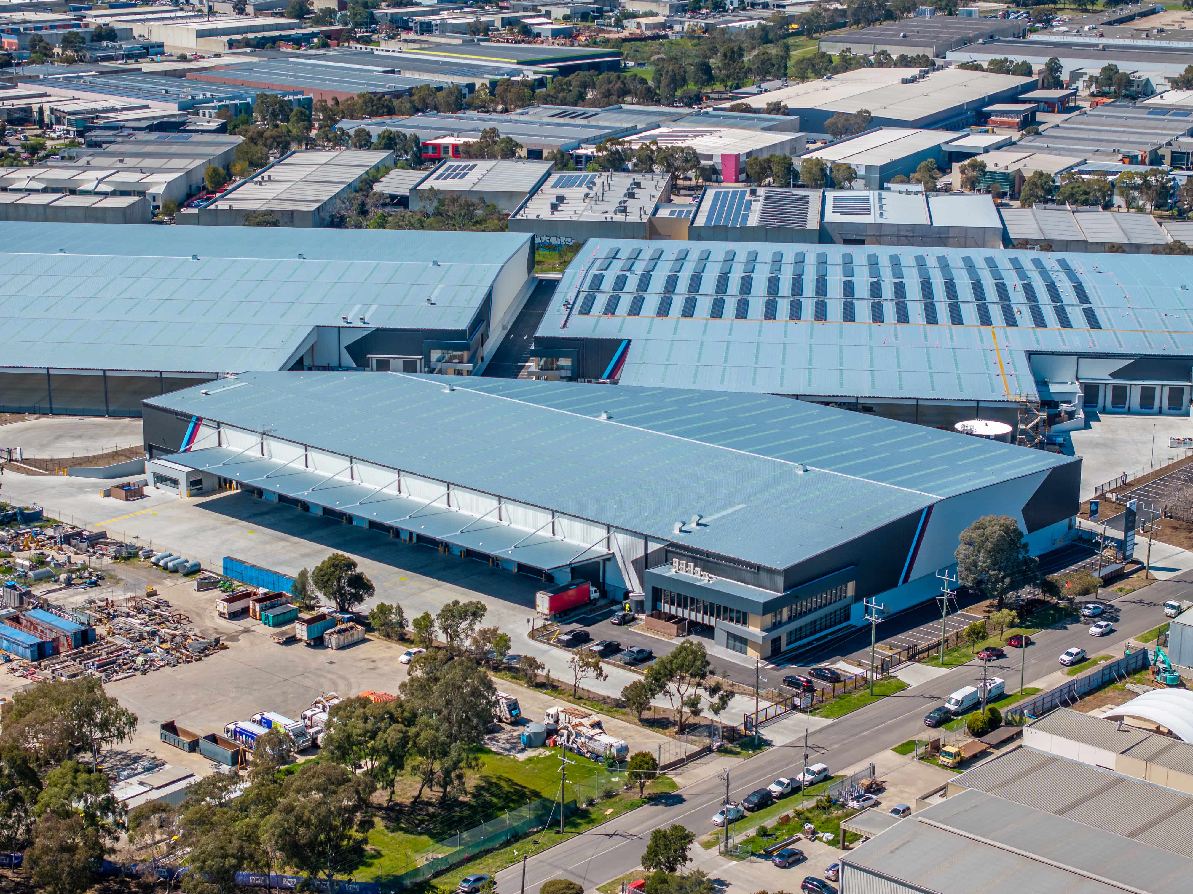 [Image] Coolaroo Industry Park PC Hero