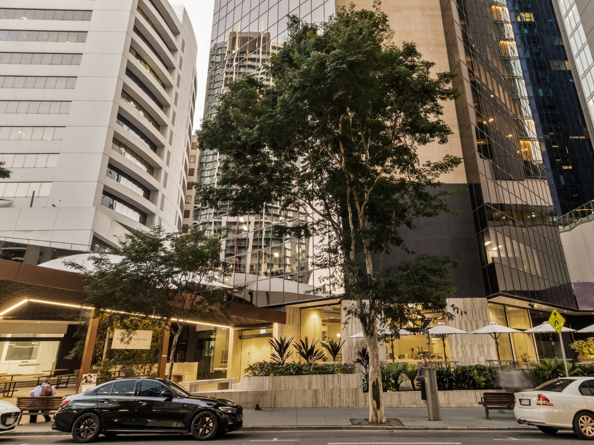 Image: [133 Mary] [Hero]