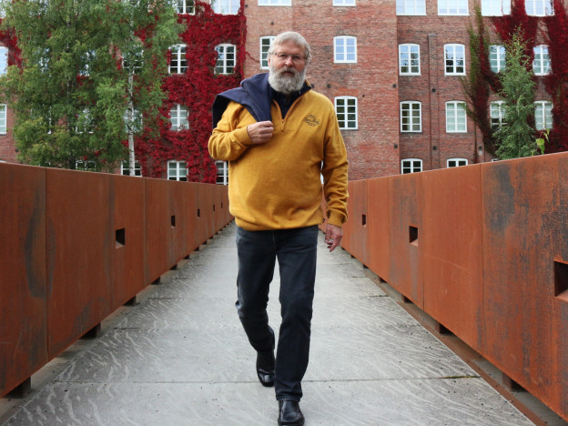 Steinar Barstad ved Senter for omsorgsforskning fungerer som konsulent for Pensjonistforbundet. (Foto: Morten Sangvik)