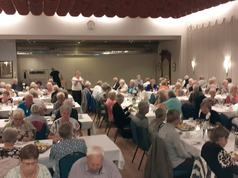 120 pensjonister var samlet til en hyggestund på hotell Scandic City i Fredrikstad