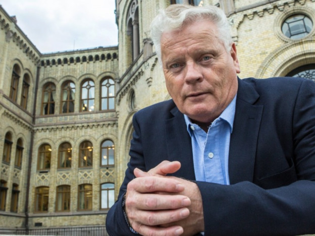 Pensjonistforbundets leder Jan Davidsen ber om møte med finansministeren for å få endret reglene for fripoliser.