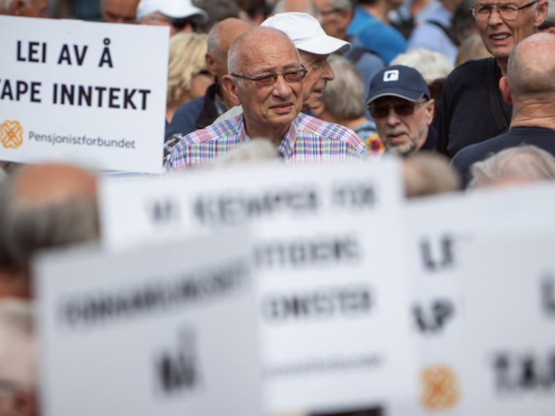 6. juni 2019 demonstrerte ca 4000 medlemmer av Pensjonistforbundet foran Stortinget. (Foto: Torbjørn Tandberg)