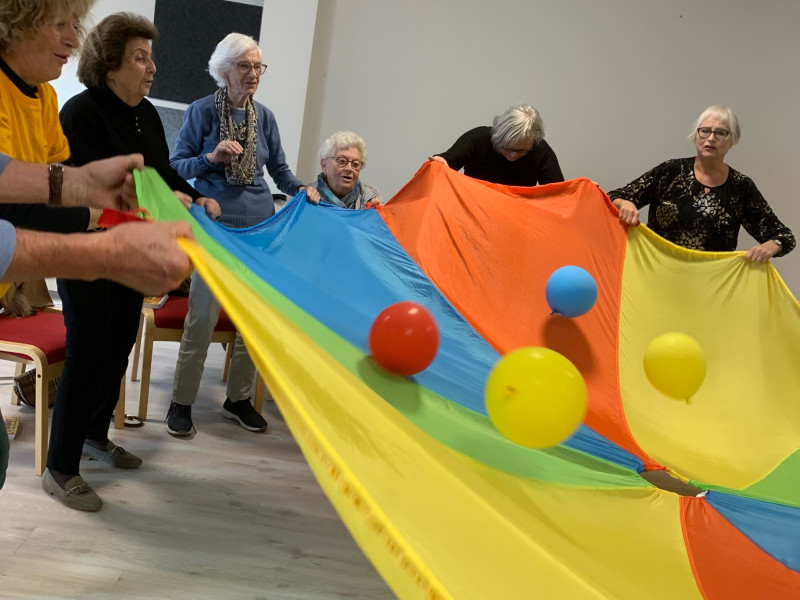 Vigra pensjonistlag var de første som benyttet sjansen til å starte sangtreff for hjemmeboende eldre i nærmiljøet. (Foto: Britt Valderhaug Tyrholm)