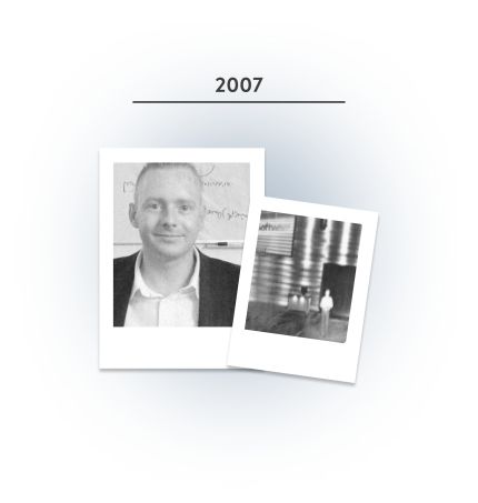 Two polaroids with pictures of Stefan Heyne. The year 2007 is written above them.