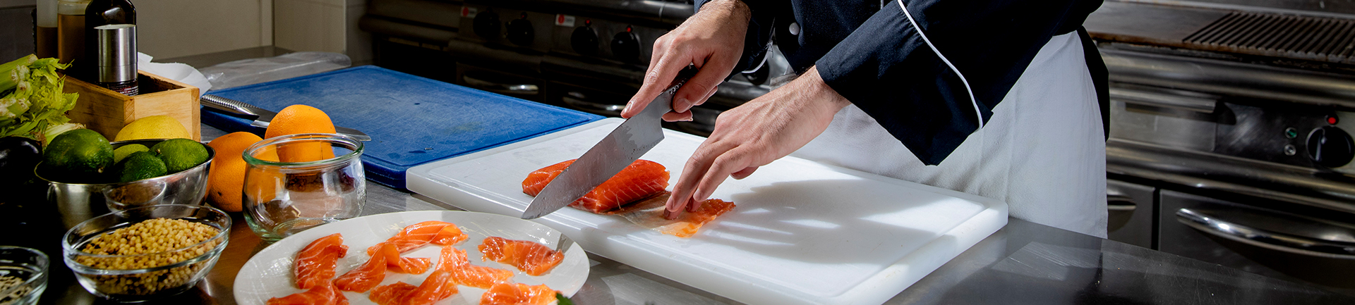 Carpaccio di salmone marinato