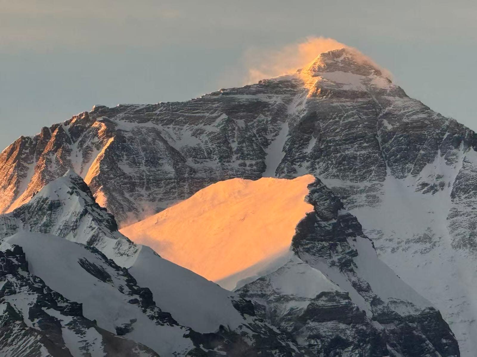 雪域天路珠峰行 Heaven and Himalayas: Exploring Tibet