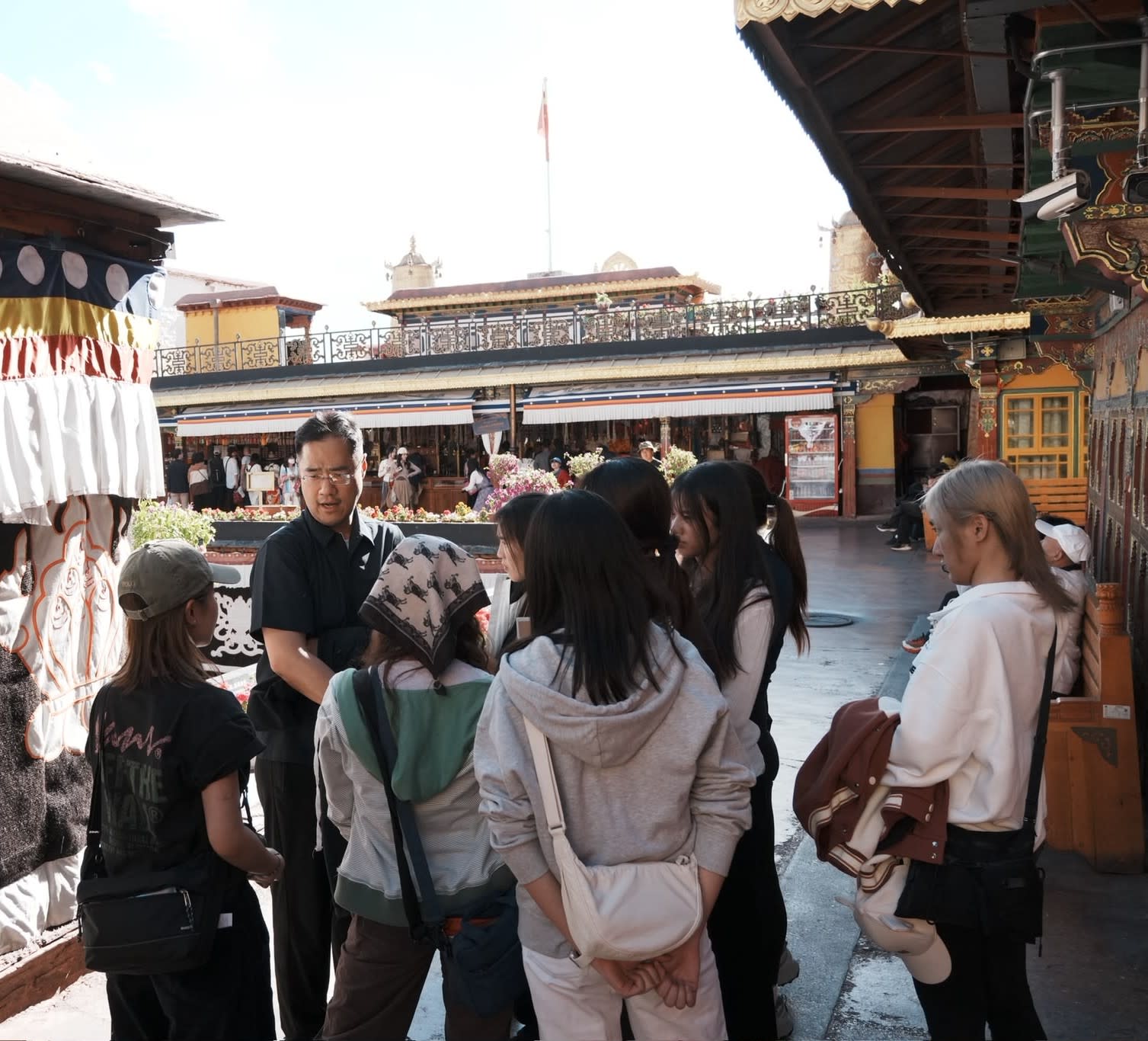 雪域天路珠峰行 Heaven and Himalayas: Exploring Tibet