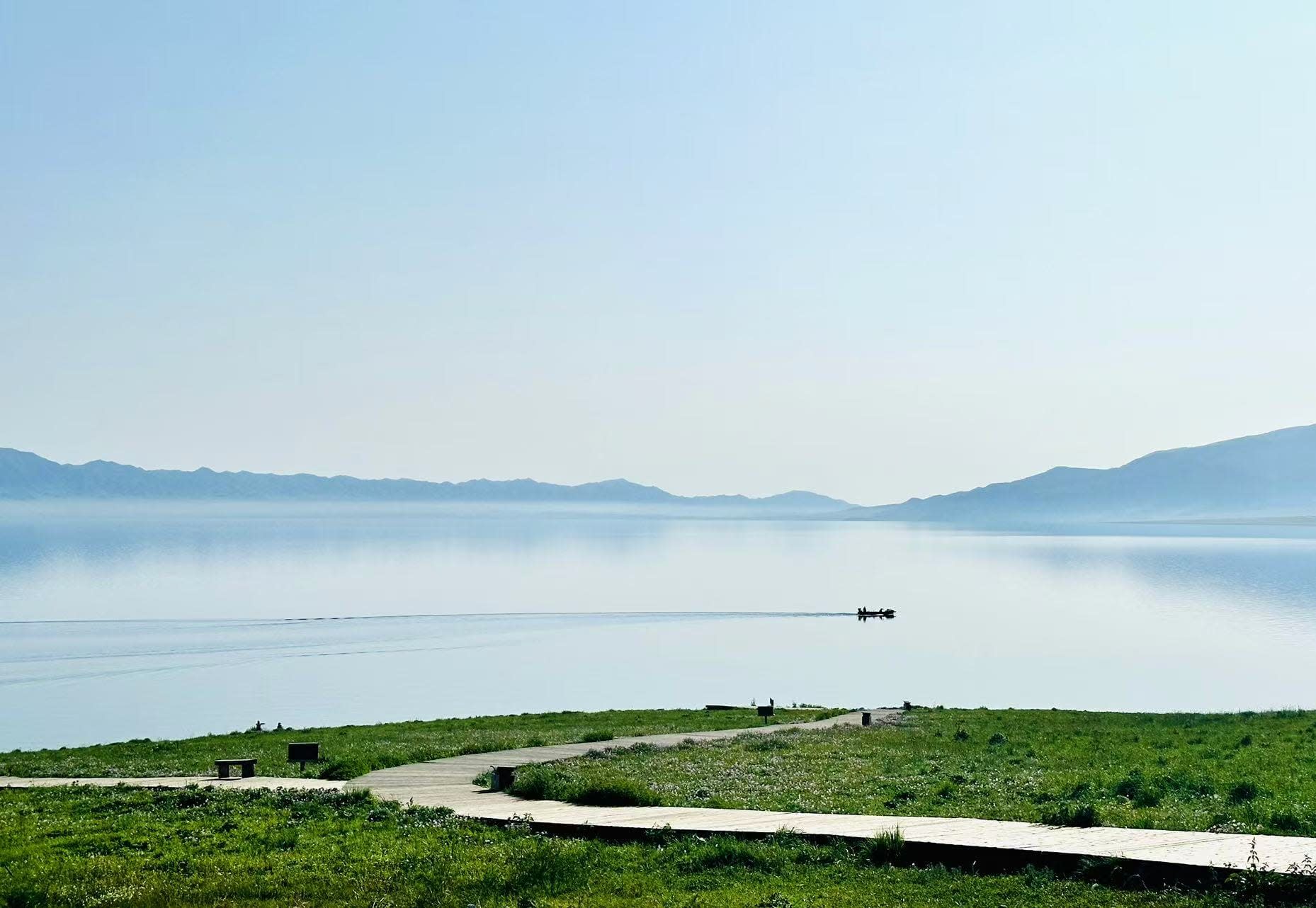 大漠孤煙直 蒼茫天地間 ——絲路北疆行 Discovering Silk Road, Exploration to Northern Xinjiang