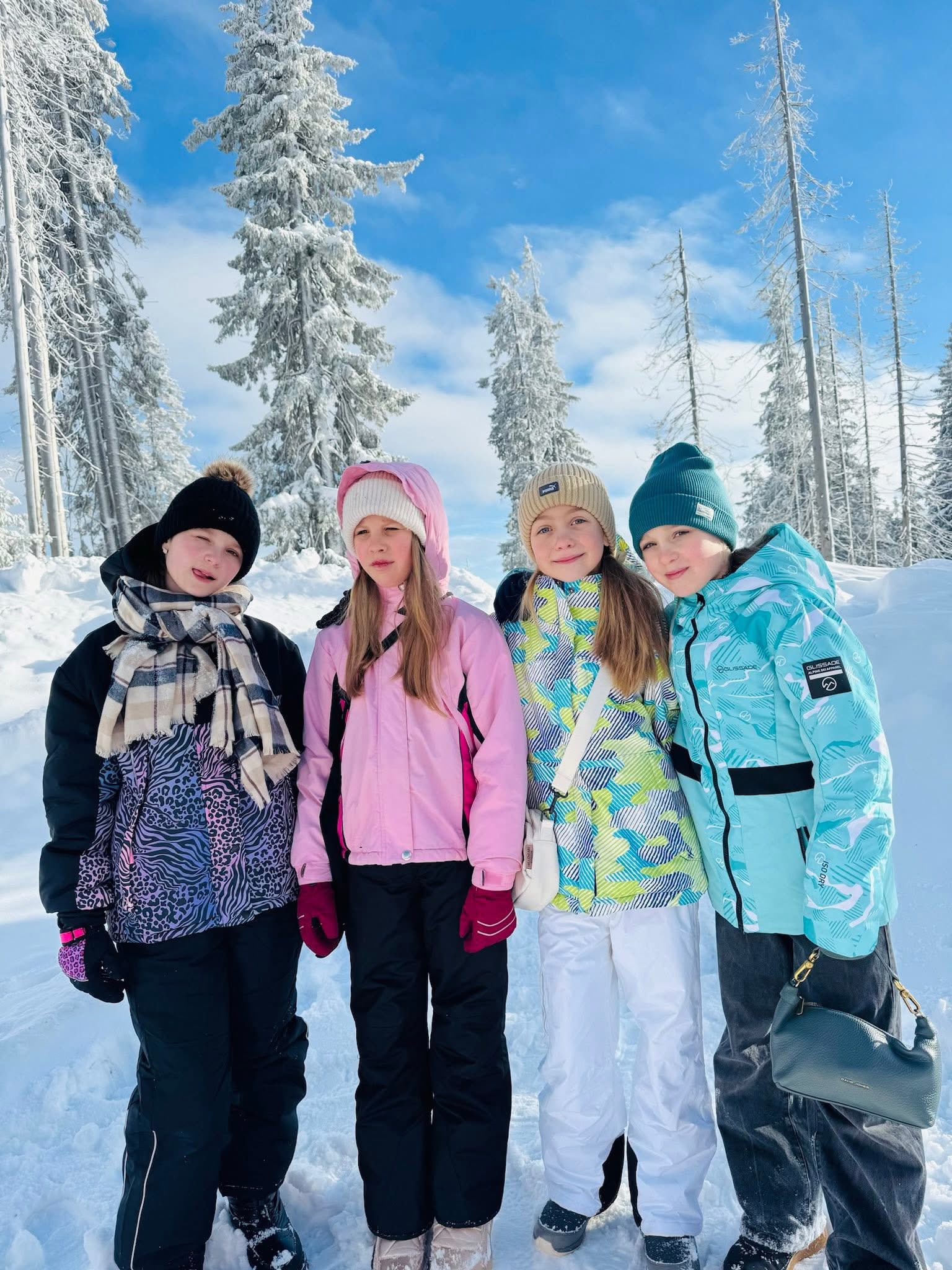 dreamers_camp_drahobrat_four_kids