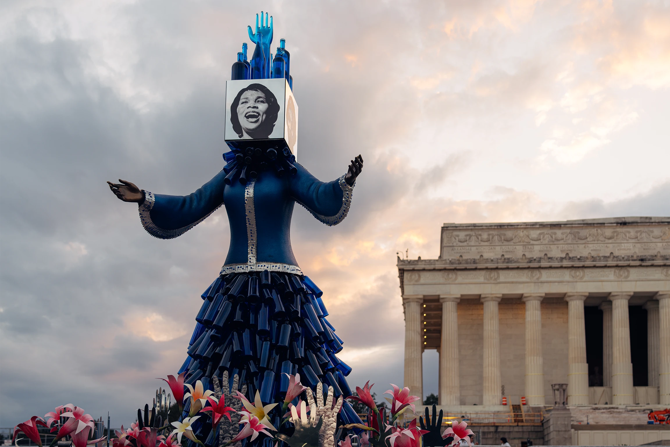 A temporary art installation depicts a historical figure, Marian Anderson, on the National Mall in Washington, D.C. 