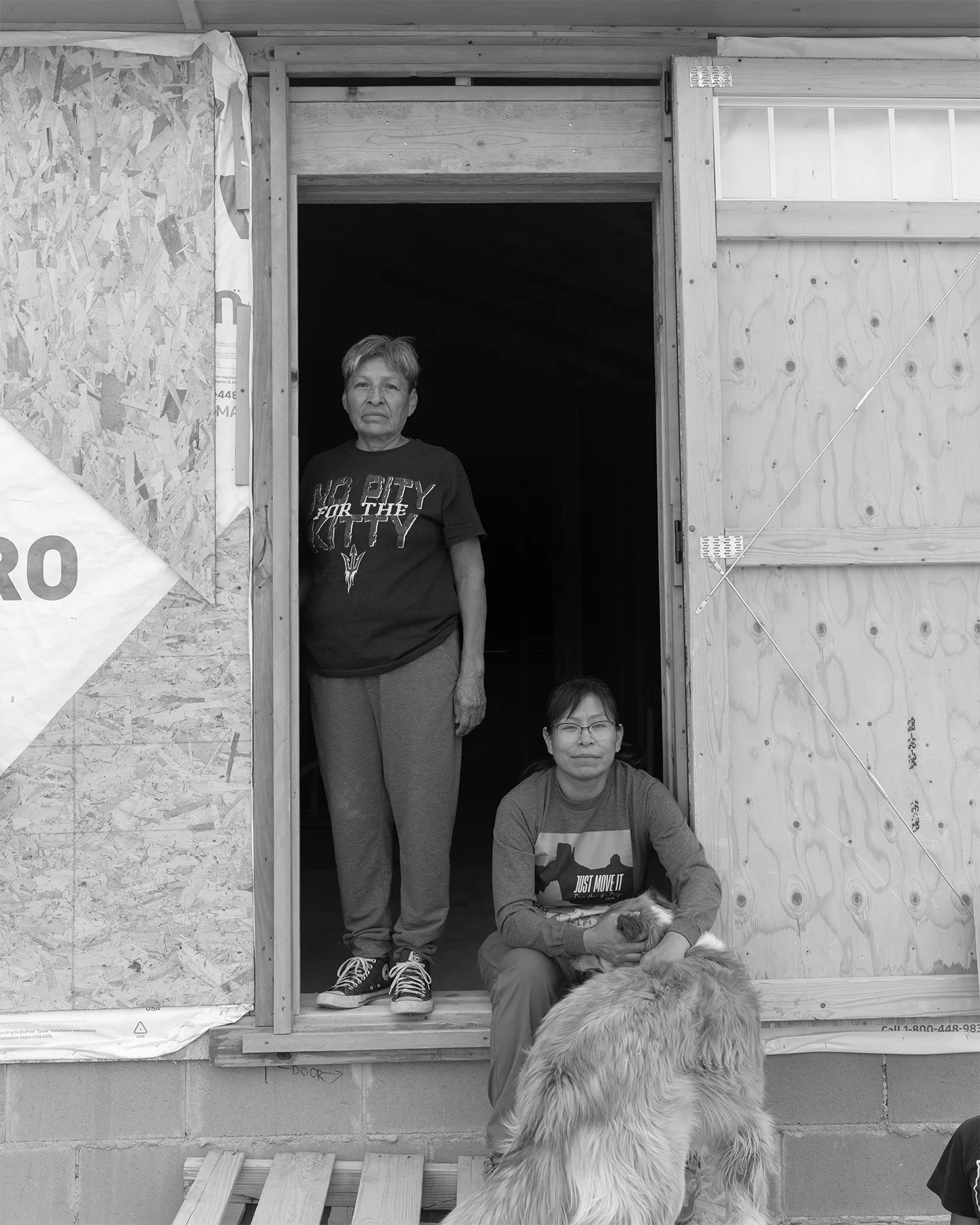 Carolyn Charley (left) with her daughter Tasheena Zonnie (right)