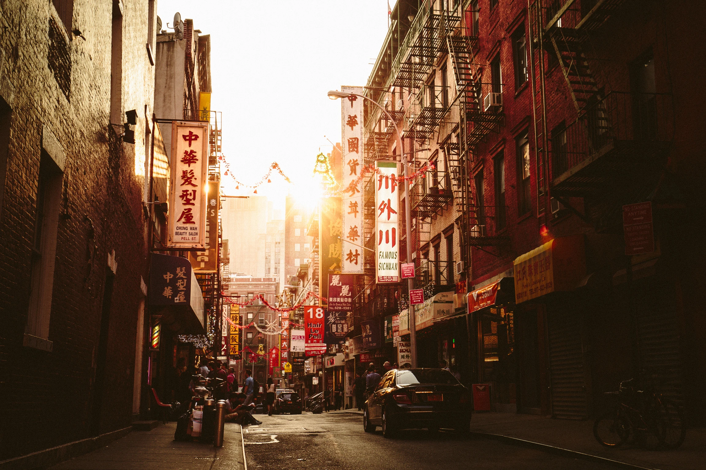 An image of a street scene at Pell Street in Chinatown.