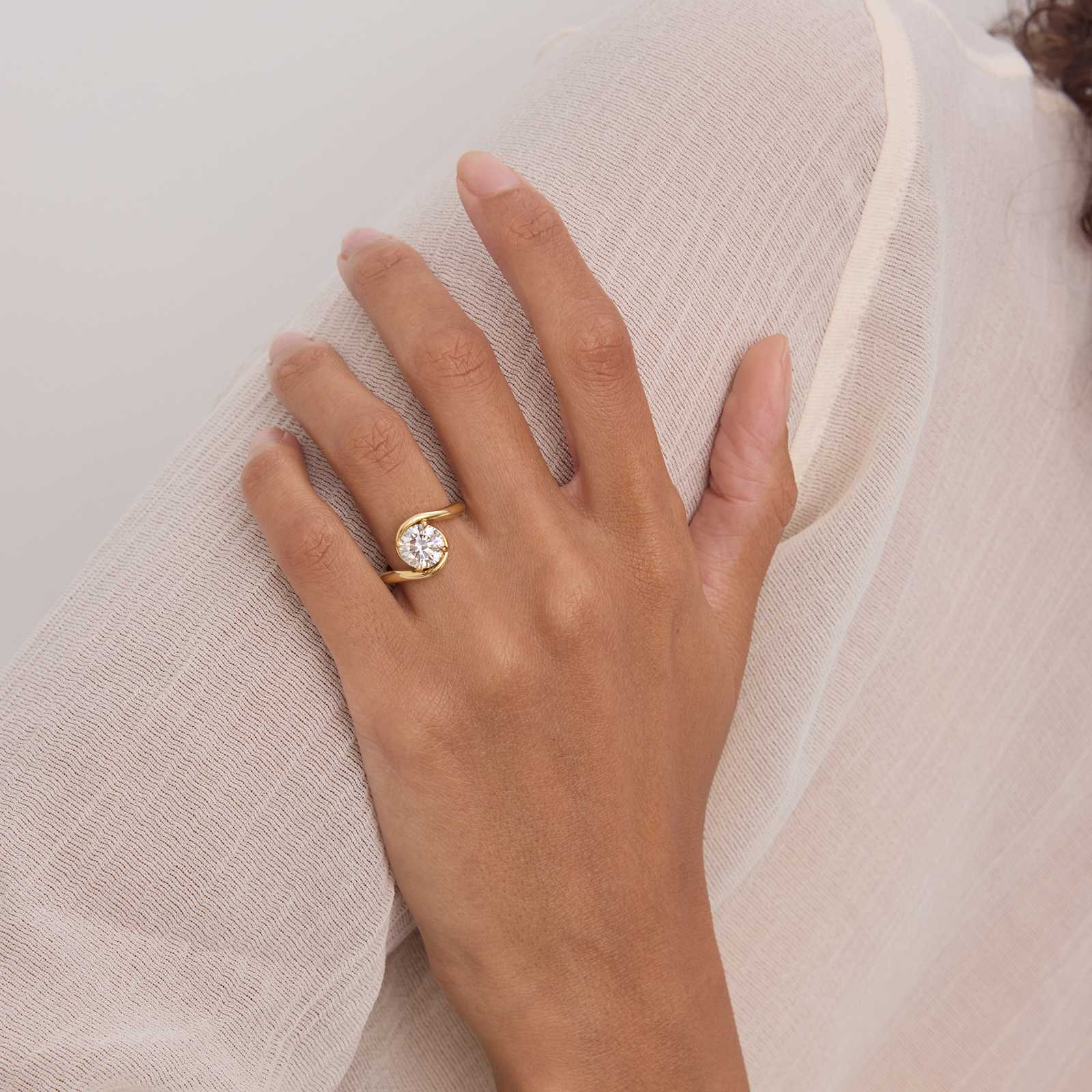Estee Round Ring