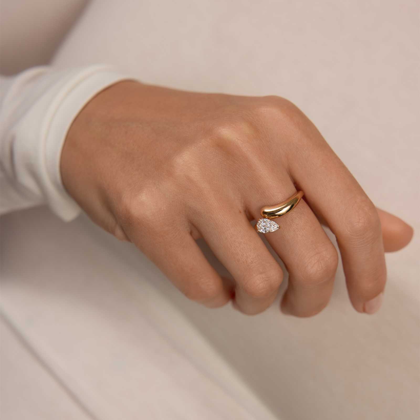 Golda Pear Ring