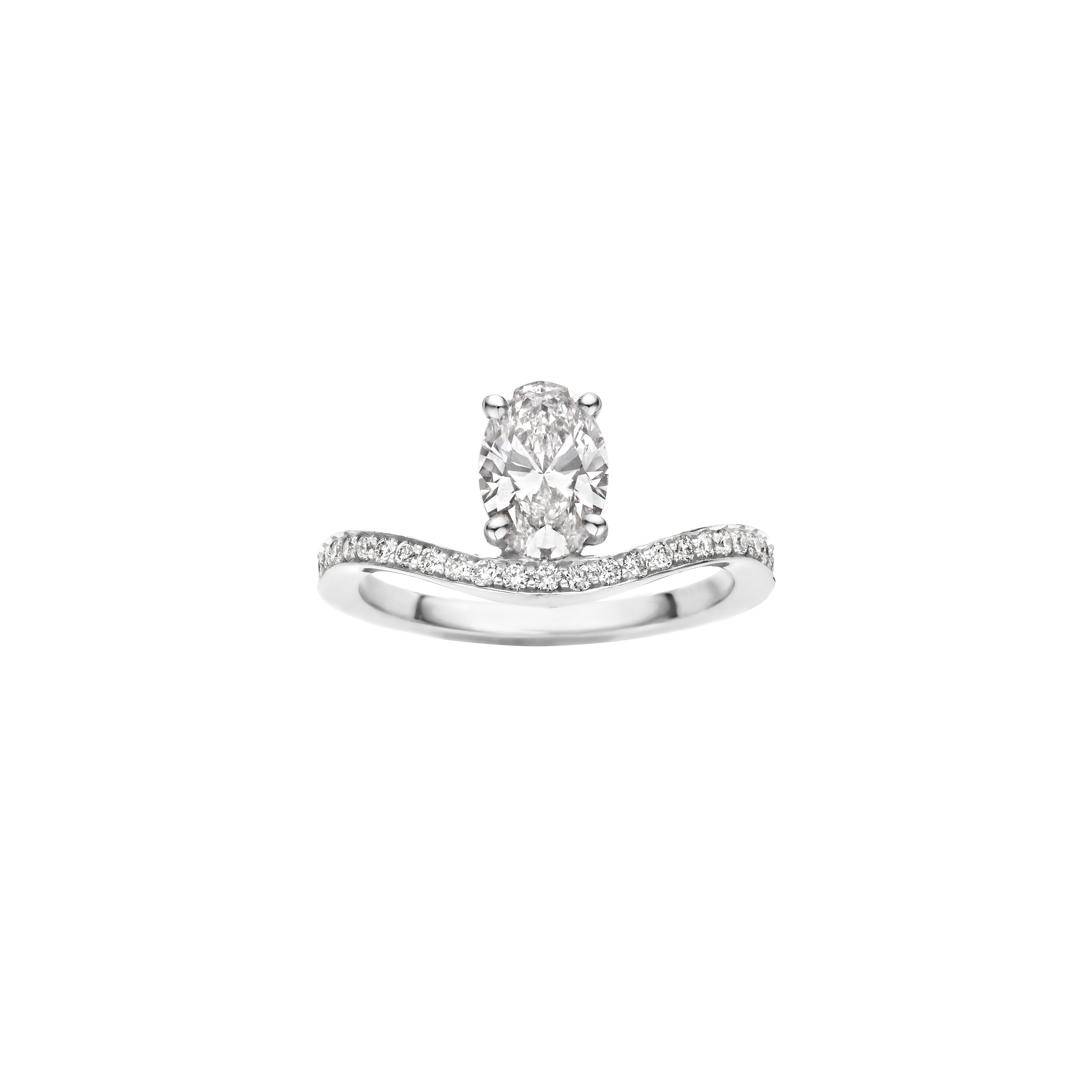 Helena engagement ring packshot - Platinum 