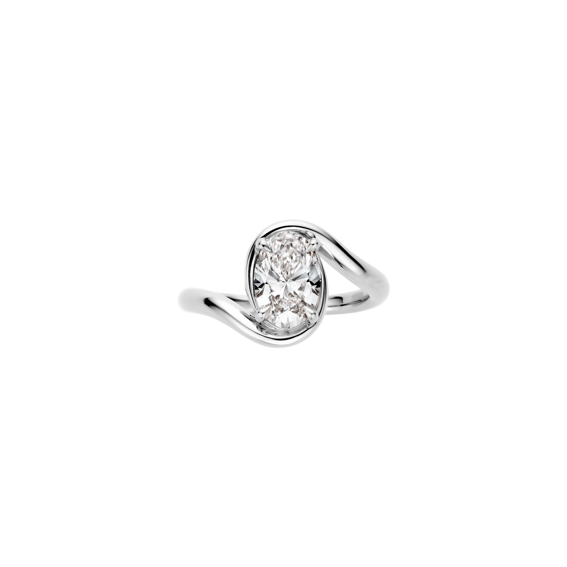 Estee Oval ring packshot - platinum