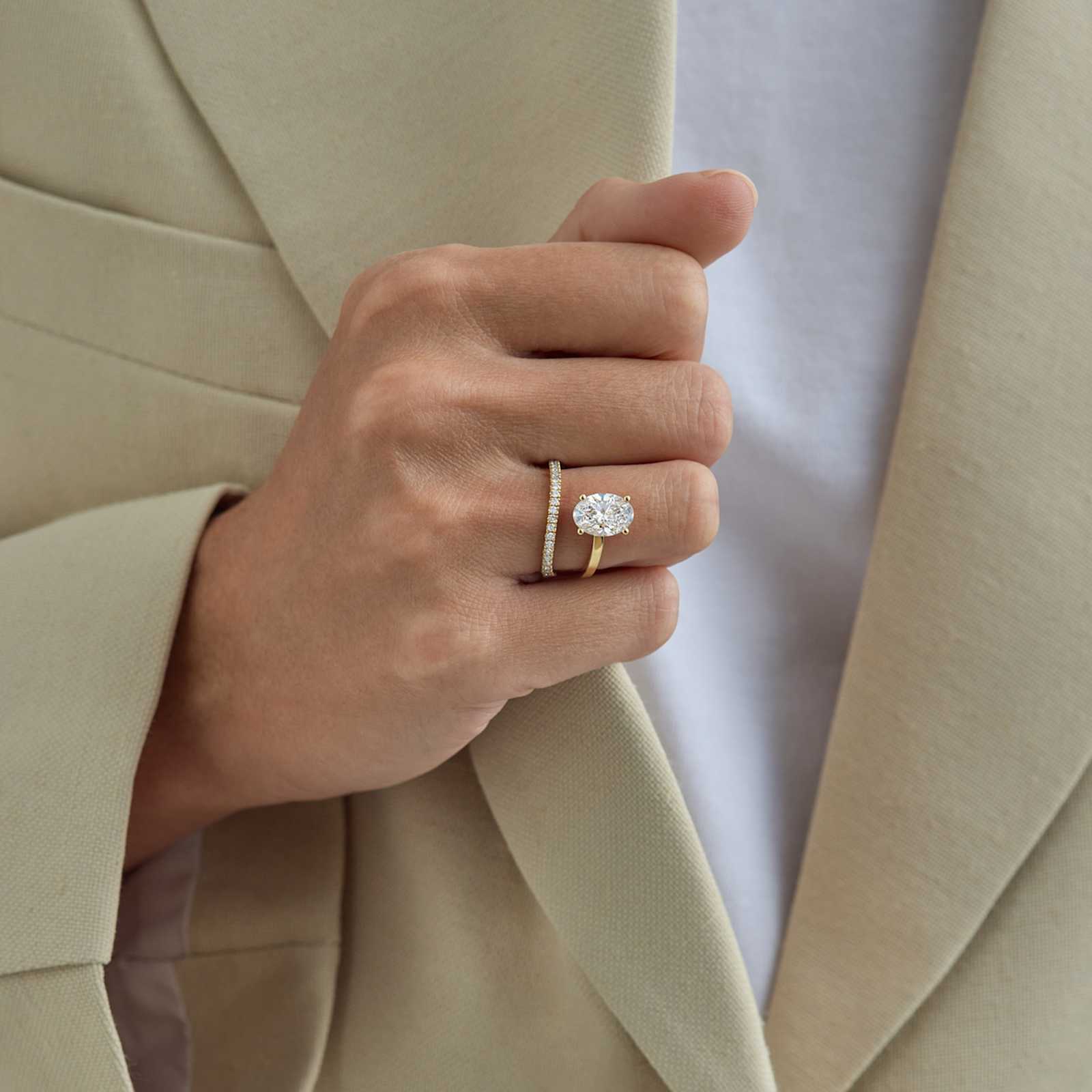 Billie Pavé Oval Ring