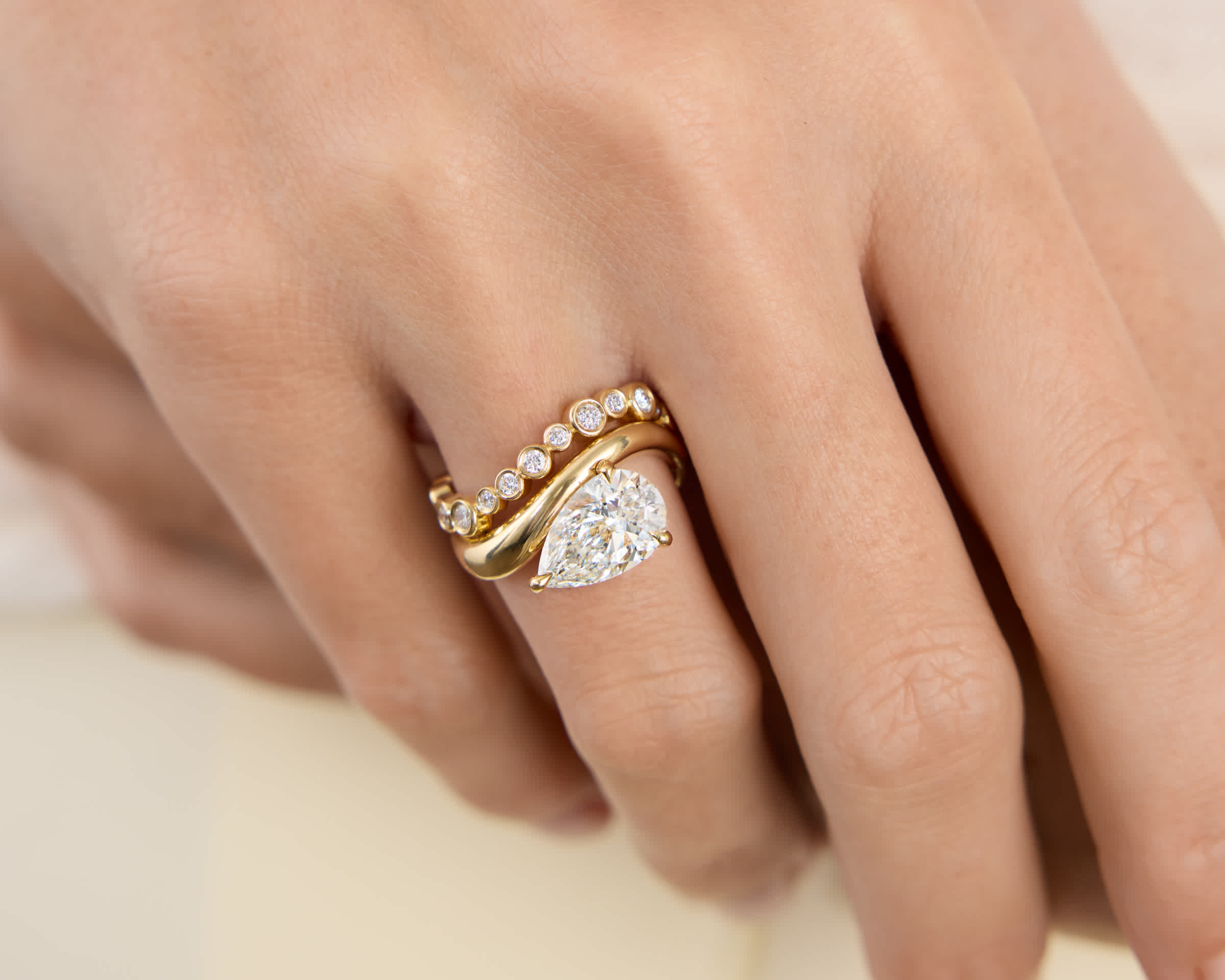 Des Bagues De Fian ailles Aux Bijoux Du Quotidien Le Retour De La des-bagues-de-fian-ailles-aux-bijoux-du-quotidien-le-retour-de-la