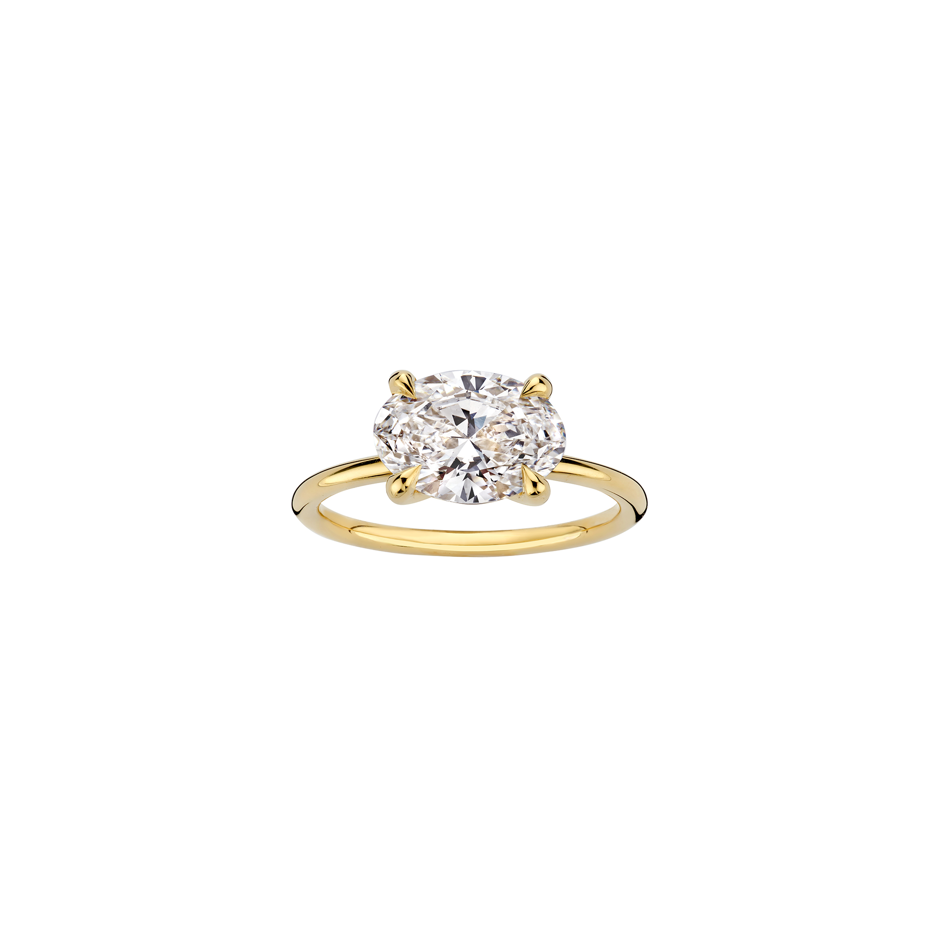Camilla Oval ring packshot - yellow gold 
