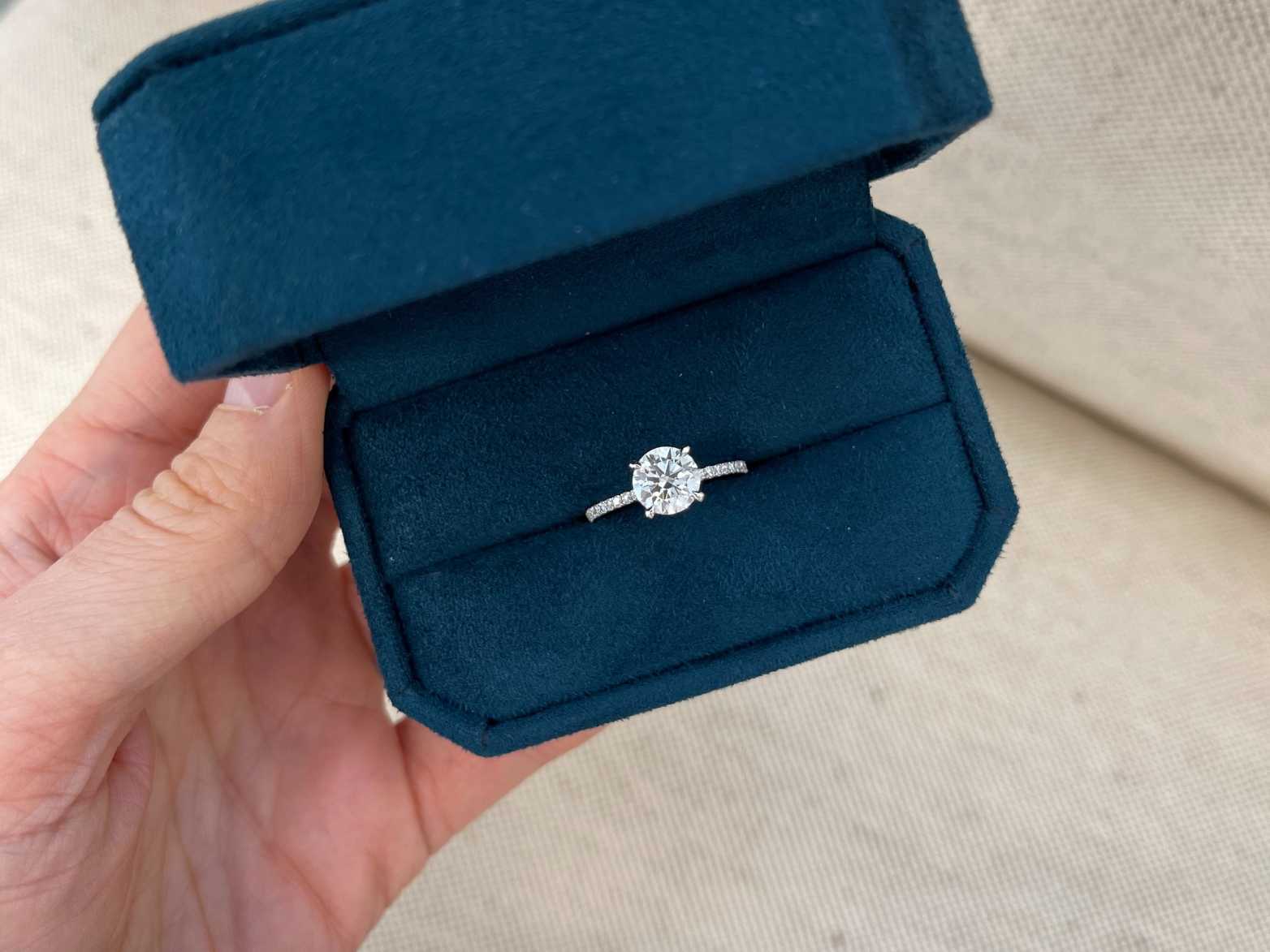 ROUND FULL PAVÉ SOLITAIRE