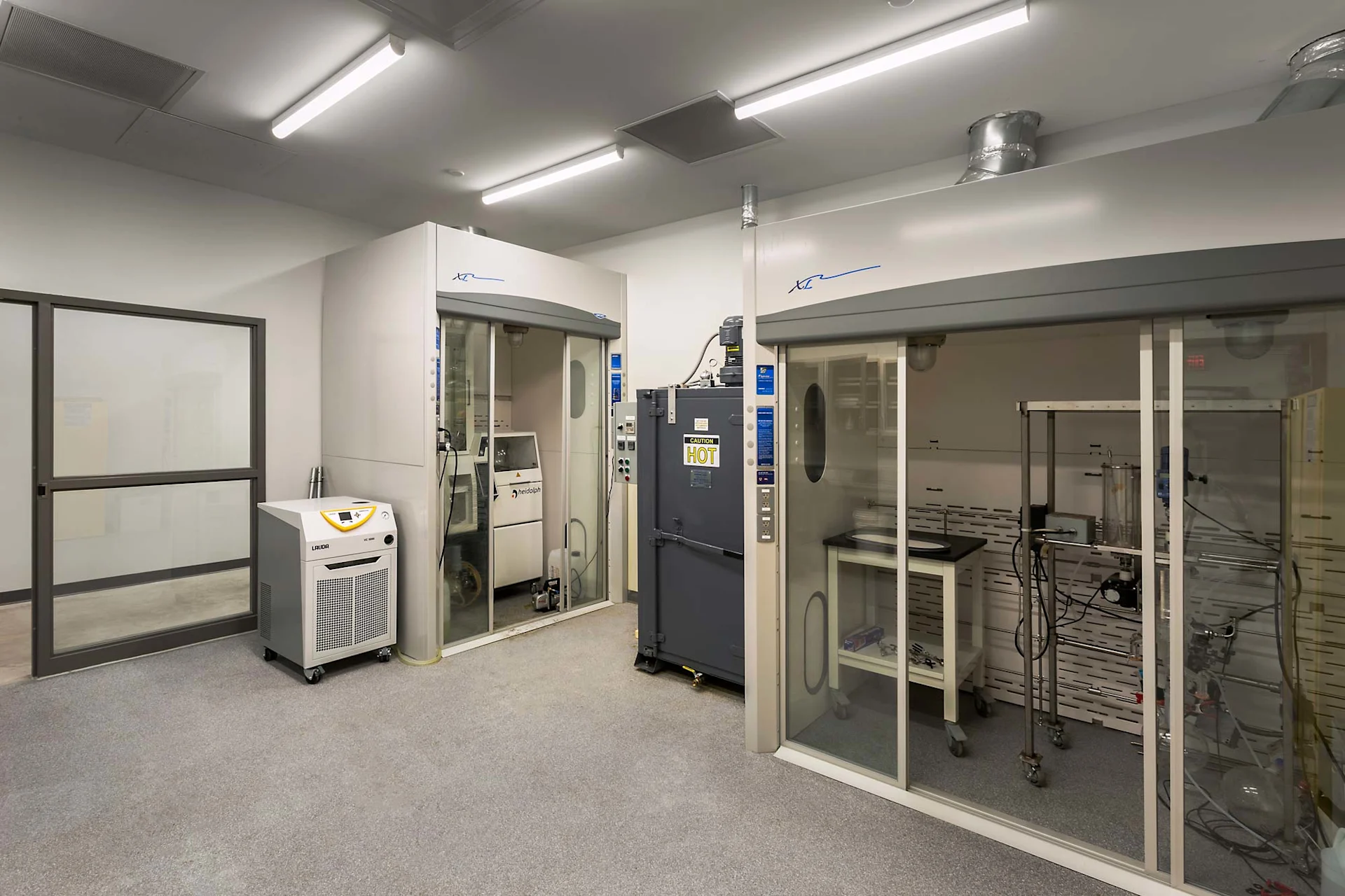 medpharm9-extraction-lab.jpg