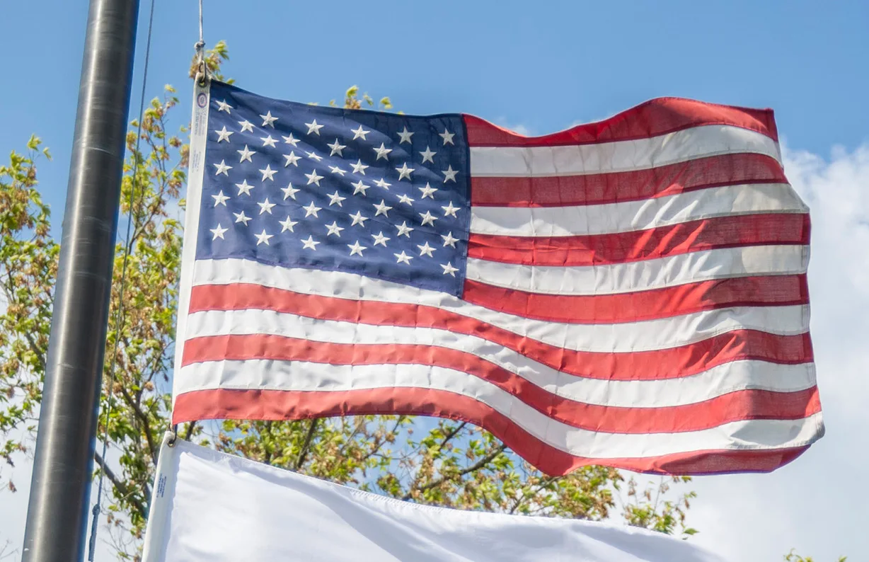 usflagflying.jpg