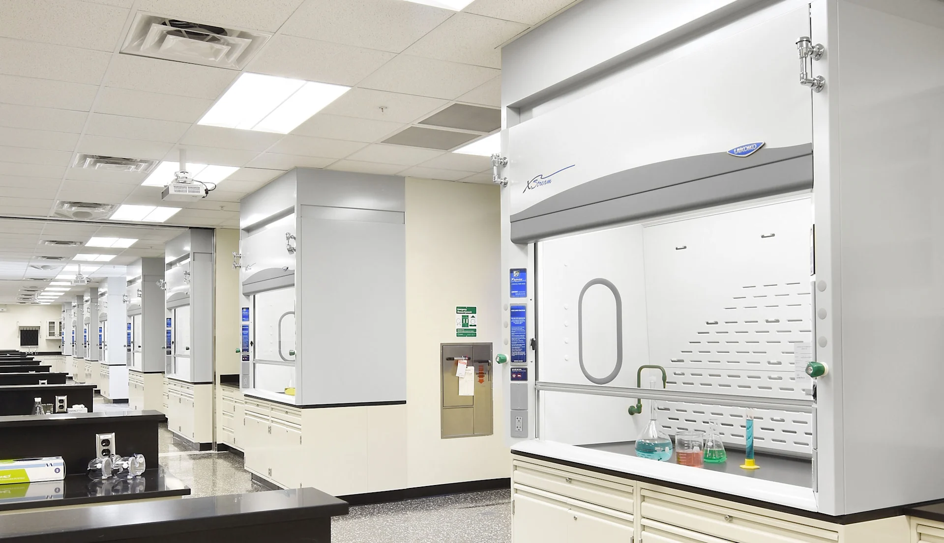 discoveryhalllab3-feature-image.jpg